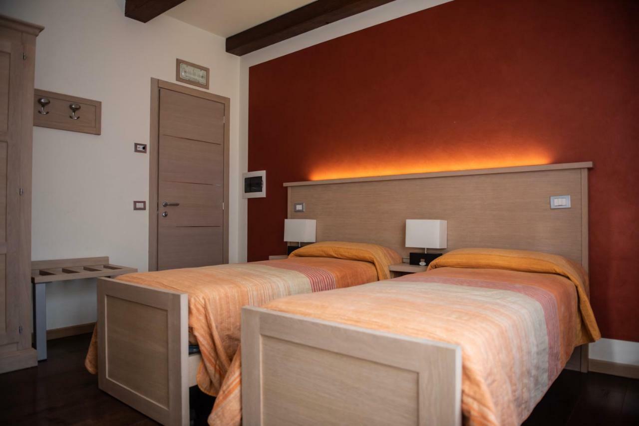 Hotel - Bar Da Natale Paesana Экстерьер фото