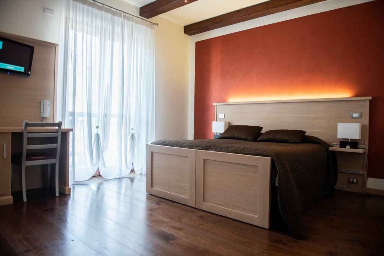 Hotel - Bar Da Natale Paesana Экстерьер фото